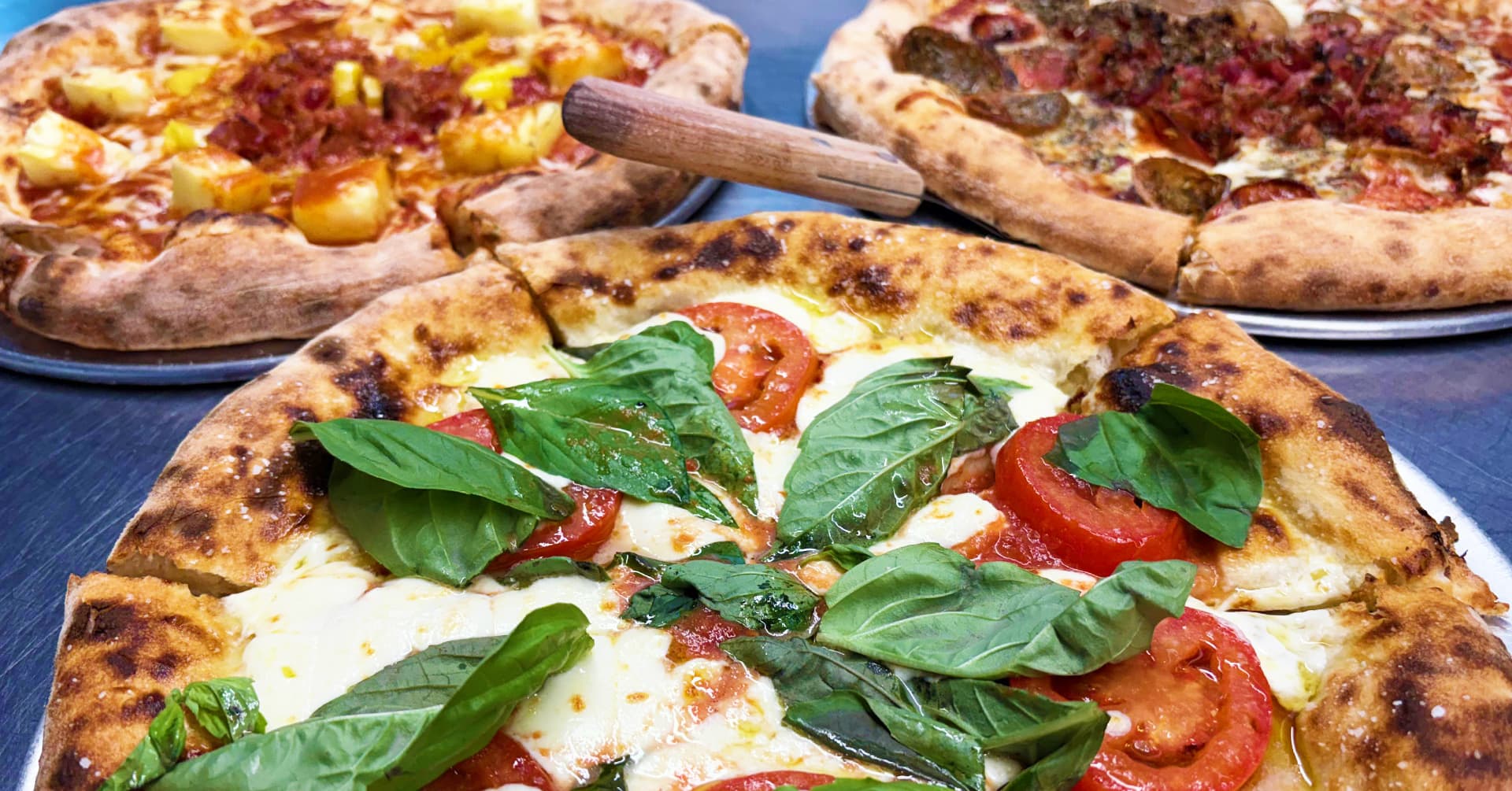 Brick Oven Bus Pop-Up at Pellicci Ace