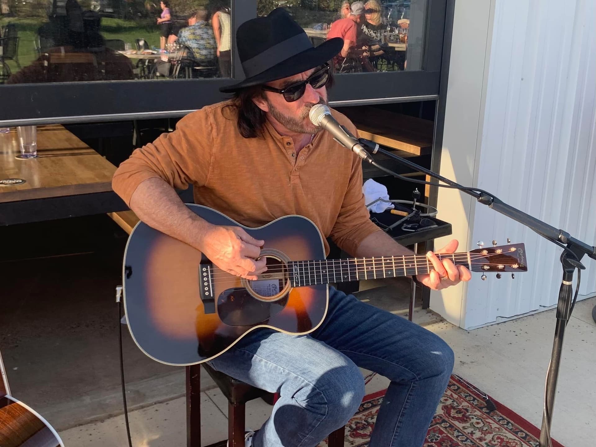 Denny McGovern is back at the Chart House!