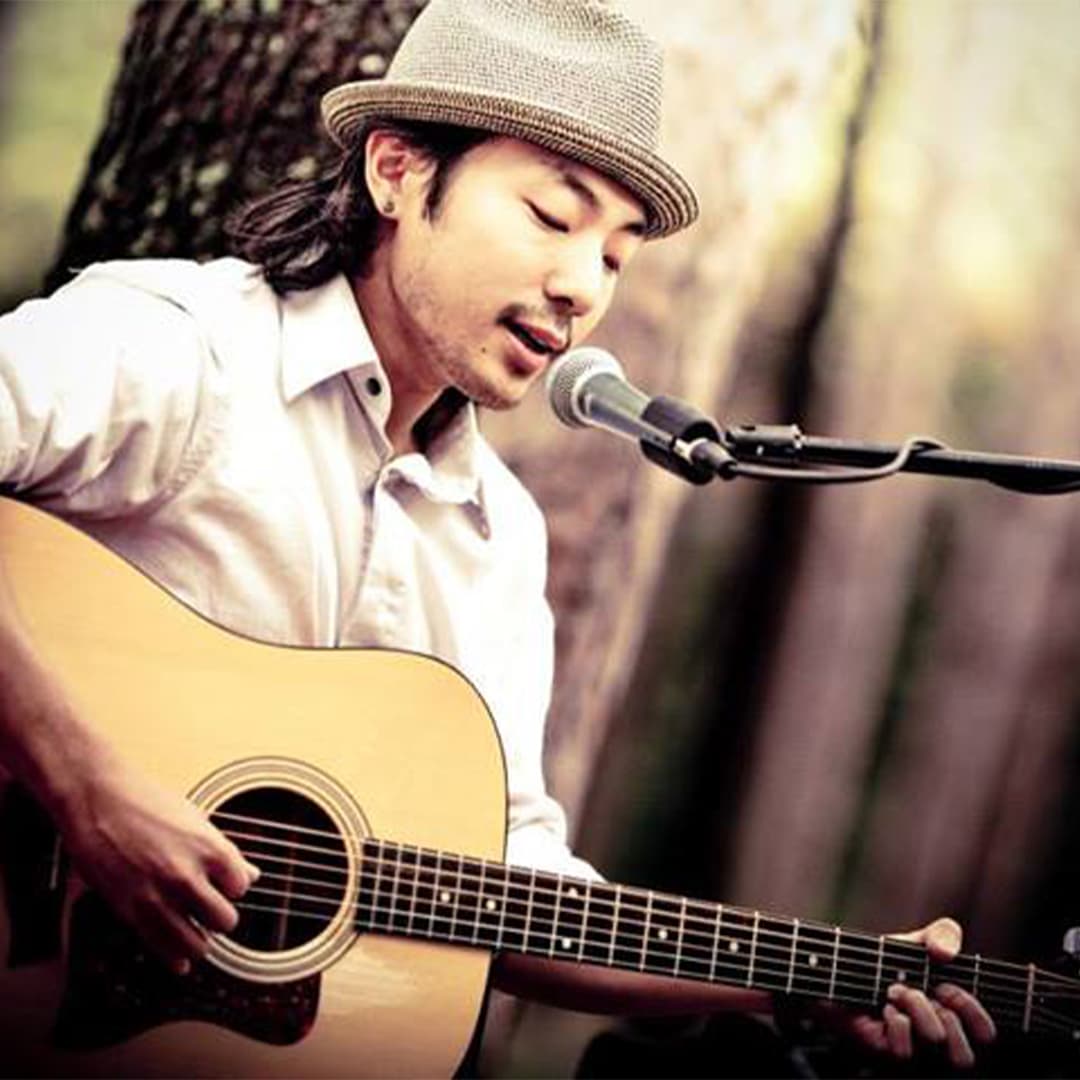 Free Live Music w/ Daniel Switch