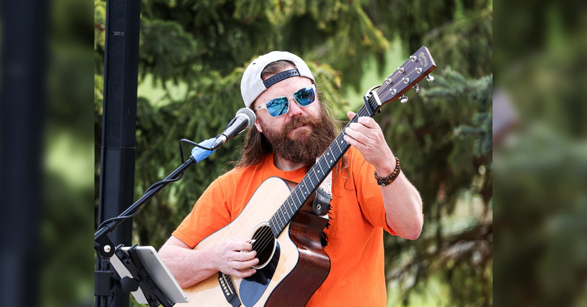 FREE LIVE MUSIC W/ TONY SAMMIS