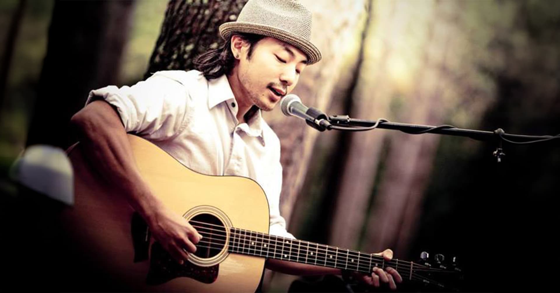 LIVE MUSIC W/ DANIEL SWITCH