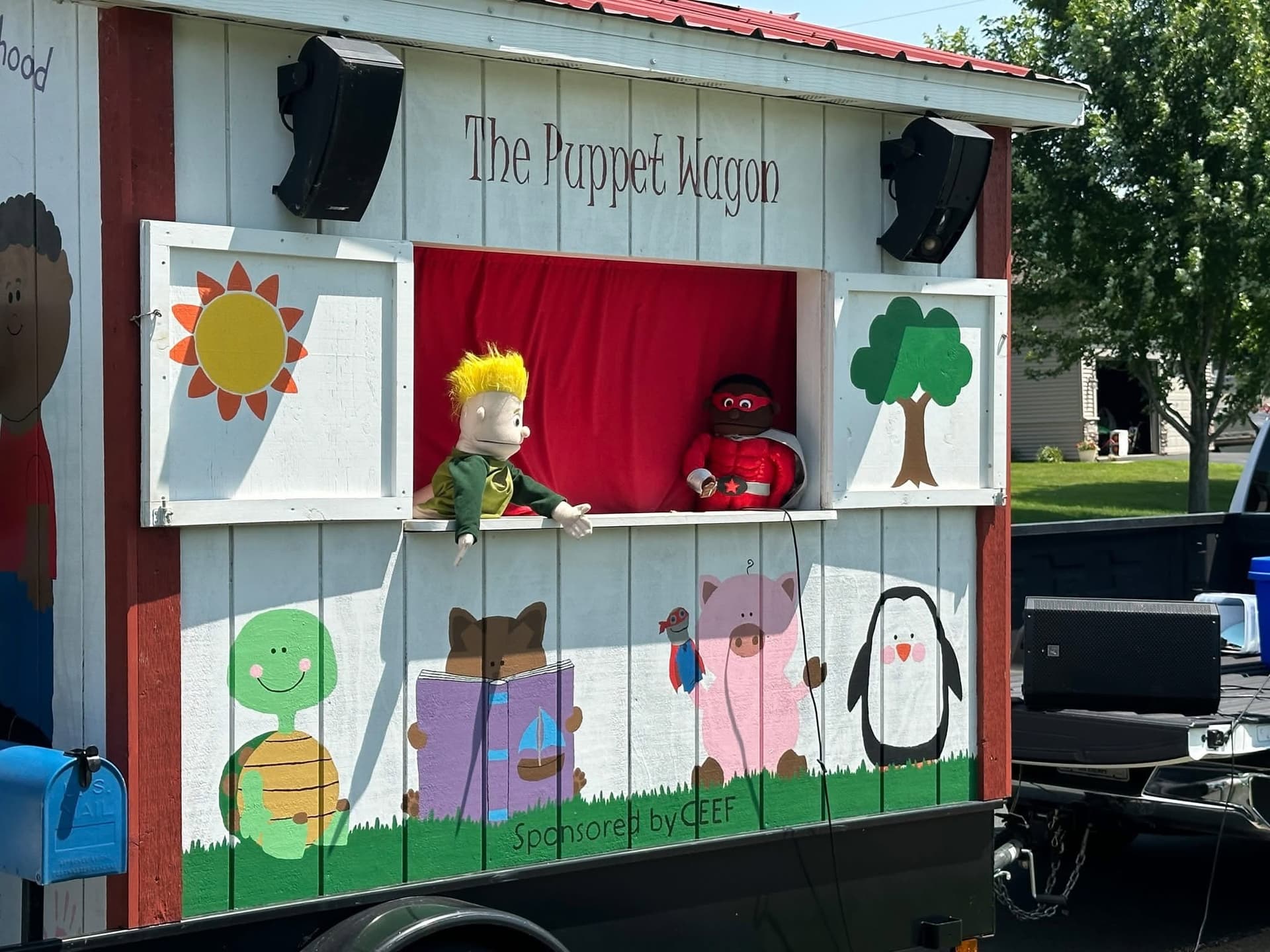 Summer Entertainment: Baron of Bubbles AND Farmington puppet wagon