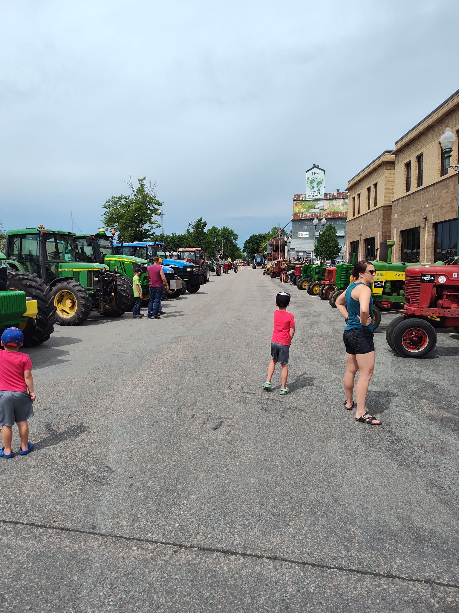 Top The Tater days Tractor drive