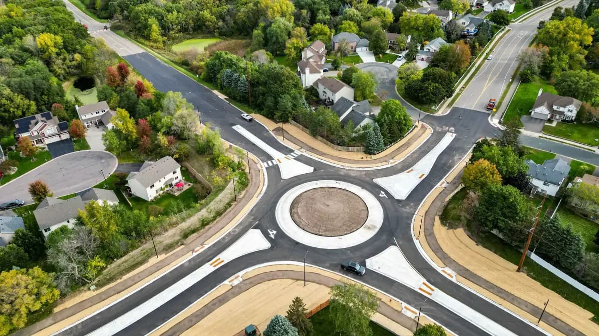 Rosemount's Connemara and Akron Roundabout Gets a $2.57M Contract