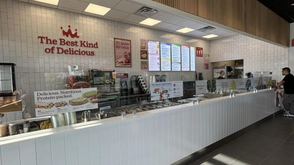 Smoothie King Opens in Burnsville Saturday With $3.99 Smoothies and Free Swag